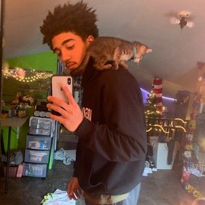 Meet your Posher, Zaviar